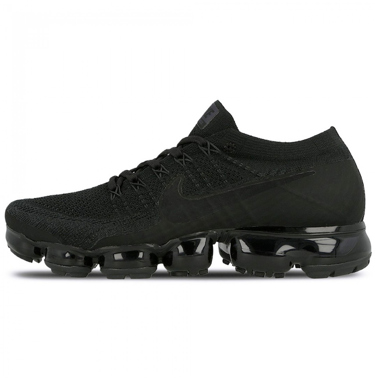 nike vapormax flyknit triple black