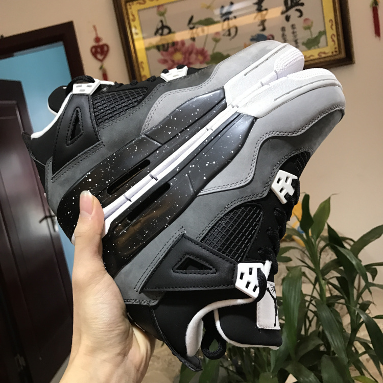 Air Jordan 4 